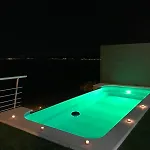 Villa Conectada Al Mediterraneo, Infinity Pool