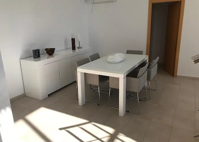 Conectada Al Mediterraneo, Infinity Pool فيلة فارو دي كوييرا