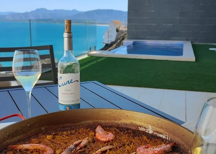 Conectada Al Mediterraneo, Infinity Pool فيلة