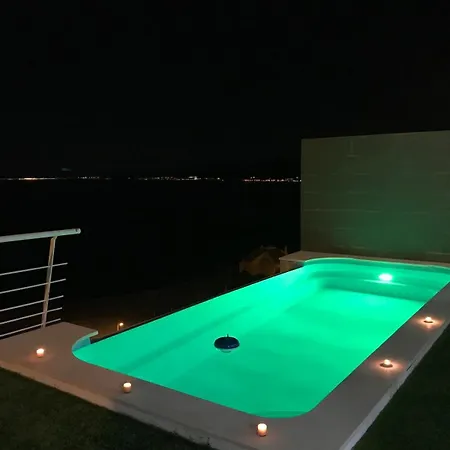 Villa Conectada Al Mediterraneo, Infinity Pool
