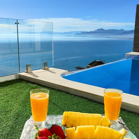 Conectada Al Mediterraneo, Infinity Pool